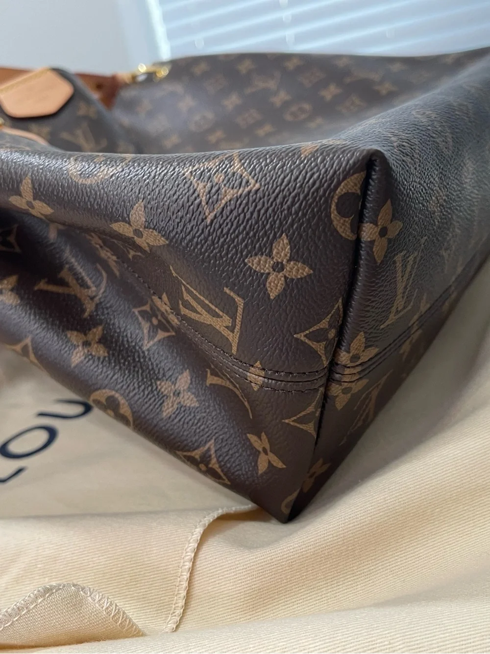 Louis Vuitton Graceful MM